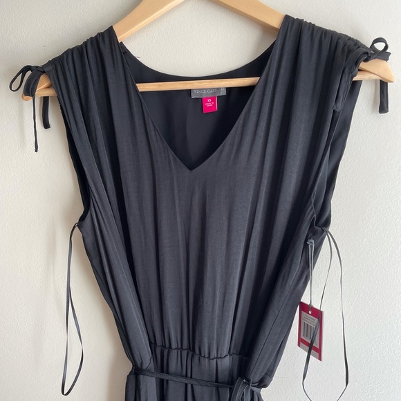 NWT XS VINCE CAMUTO shark bite hem shoulder tie floaty oasis rich black midimaxi - Picture 4 of 11